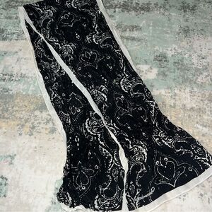 Jones NY Black and White Patterned Scarf